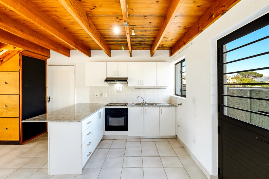 2 Bedroom Property for Sale in Heritage Park Western Cape